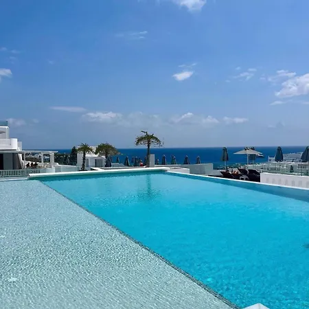 The George Mykonos