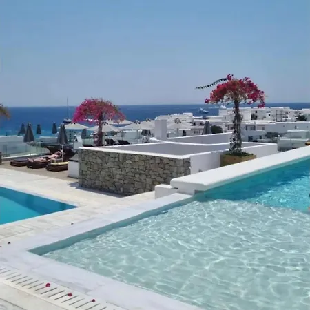 Отель The George Mykonos 4*