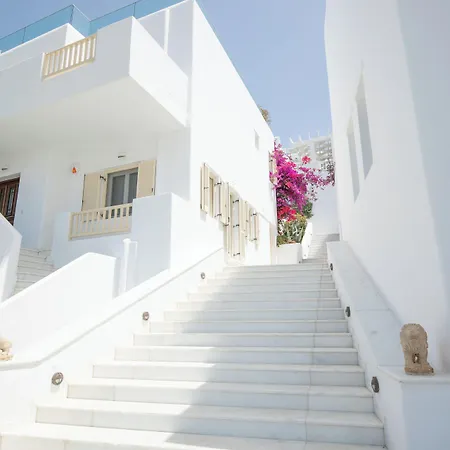 The George Mykonos מלון