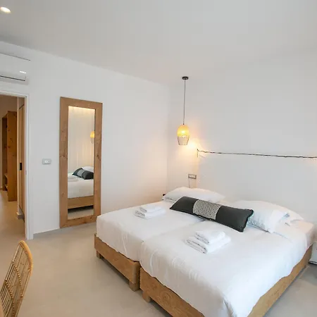 The George Mykonos