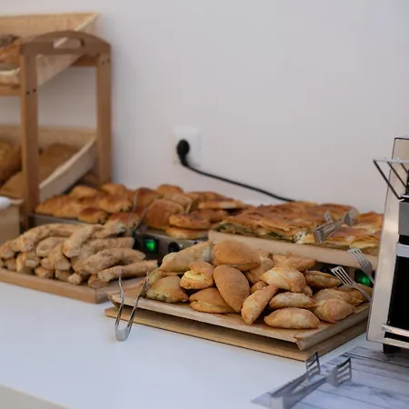 The George Mykonos Hotell 4*