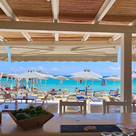The George Mykonos מלון